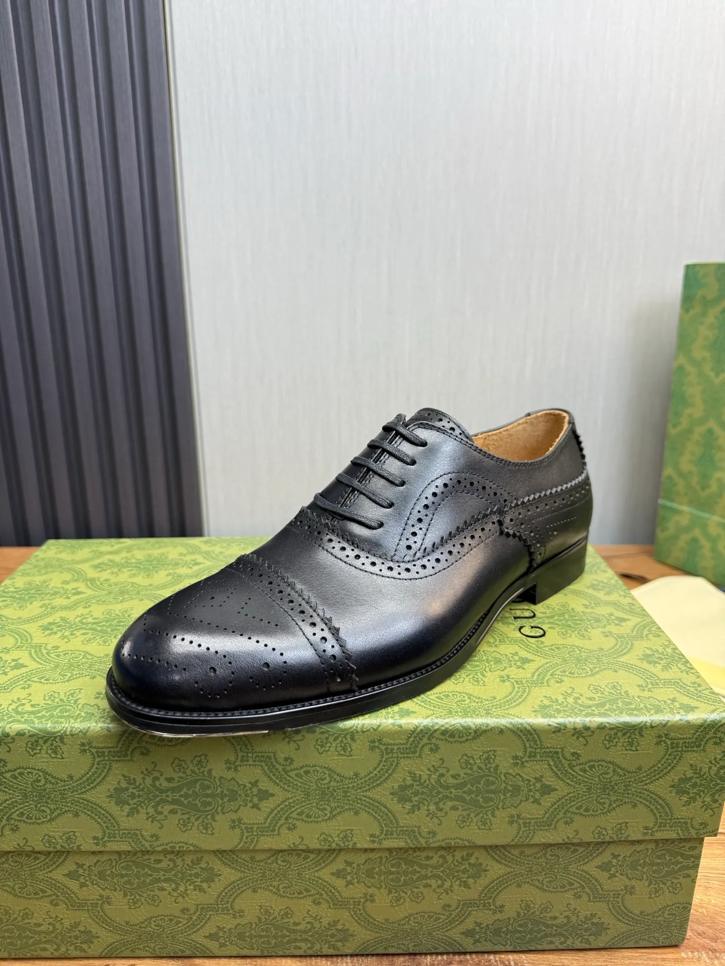 Men's shoes 💰680💰 GUCCI Gucci. Men's business casual leather shoes, all made of imported original brand leather, just to create a more comfortable wearing experience. Upper: original cowhide + imported cowhide lining, original non-slip and wear-resistant outsole ✔️36-45 (38.45 non-refundable)